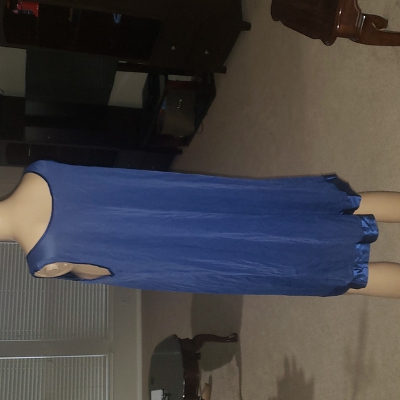 Vanity Fair m negligee vneck lace trim anti-static anti-cling soft flowy - Picture 4 of 5